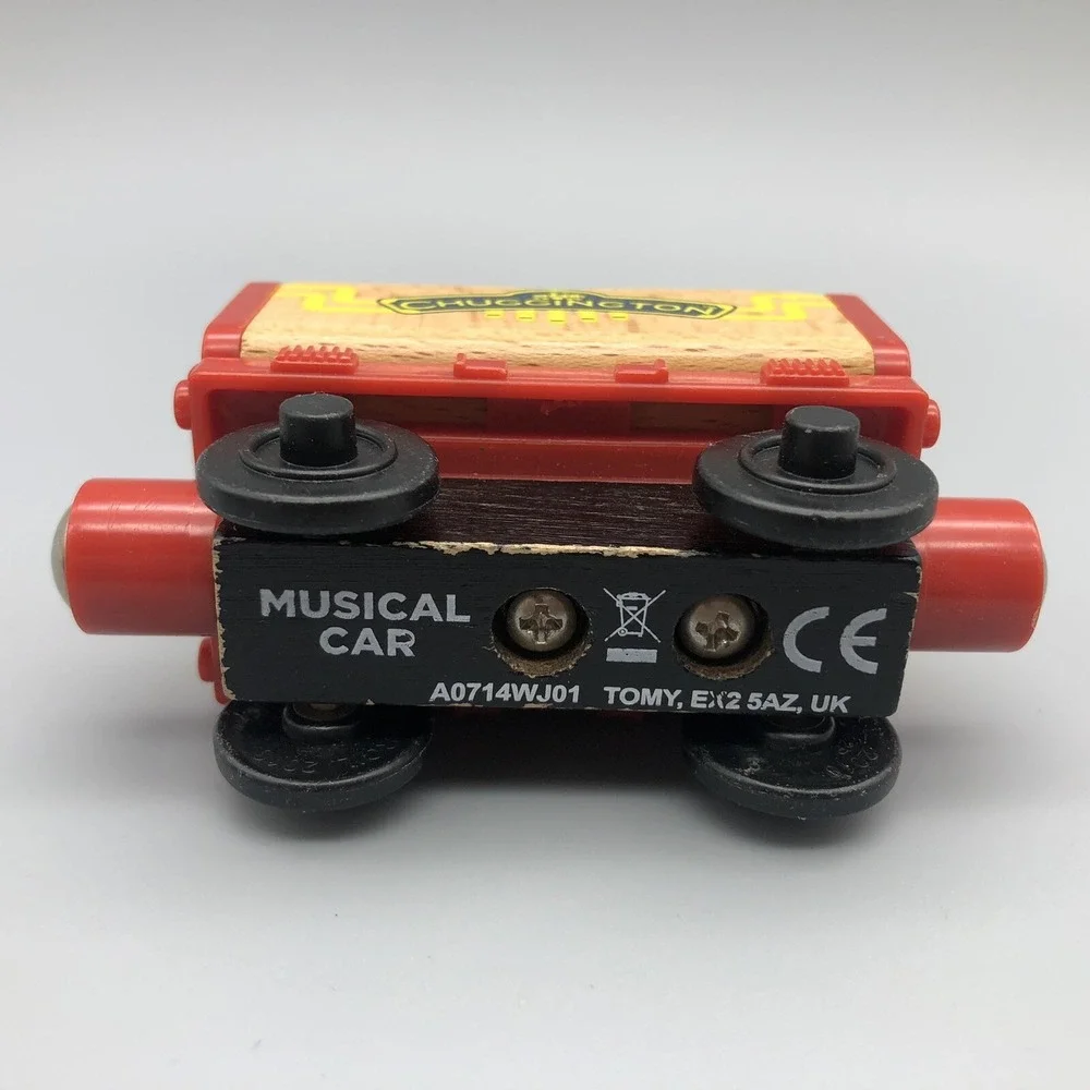 Tomy Chuggington Wooden‎ Railway Trains Magnetic Lot of 2 Musical Car & Brewster